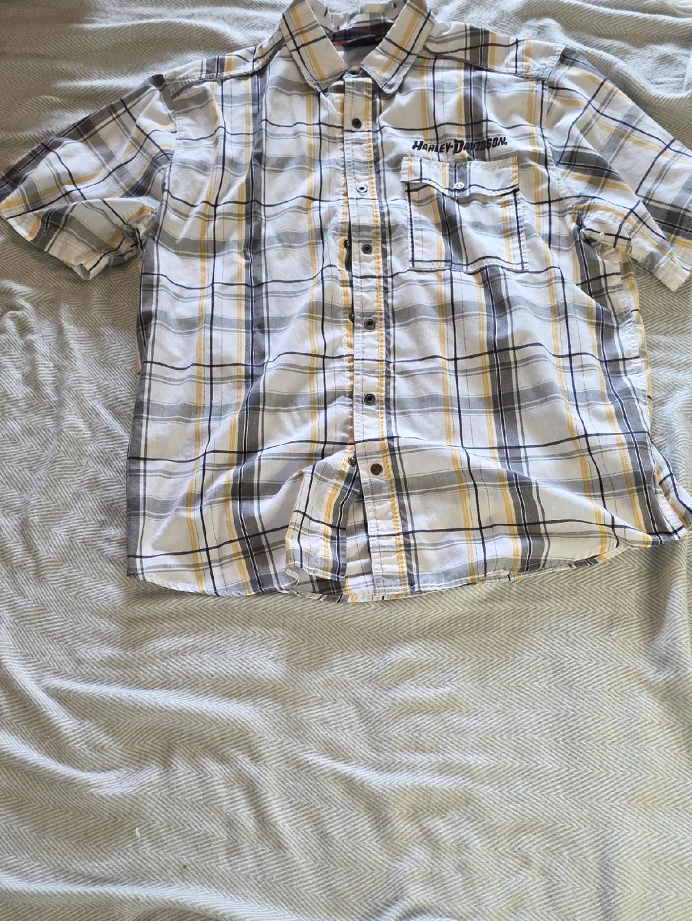 Harley-Davidson White, Yellow and Gray Plaid Short-Sleeve Button-Up Shirt